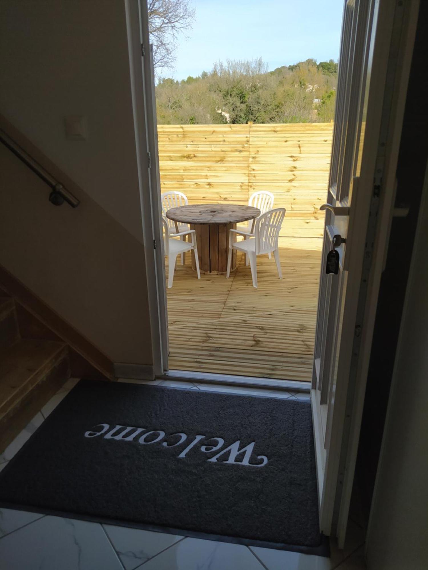 Studio Cosy Avec Terrasse Et Jacuzzi A Disposition De Mai A Aout Rians  Eksteriør bilde