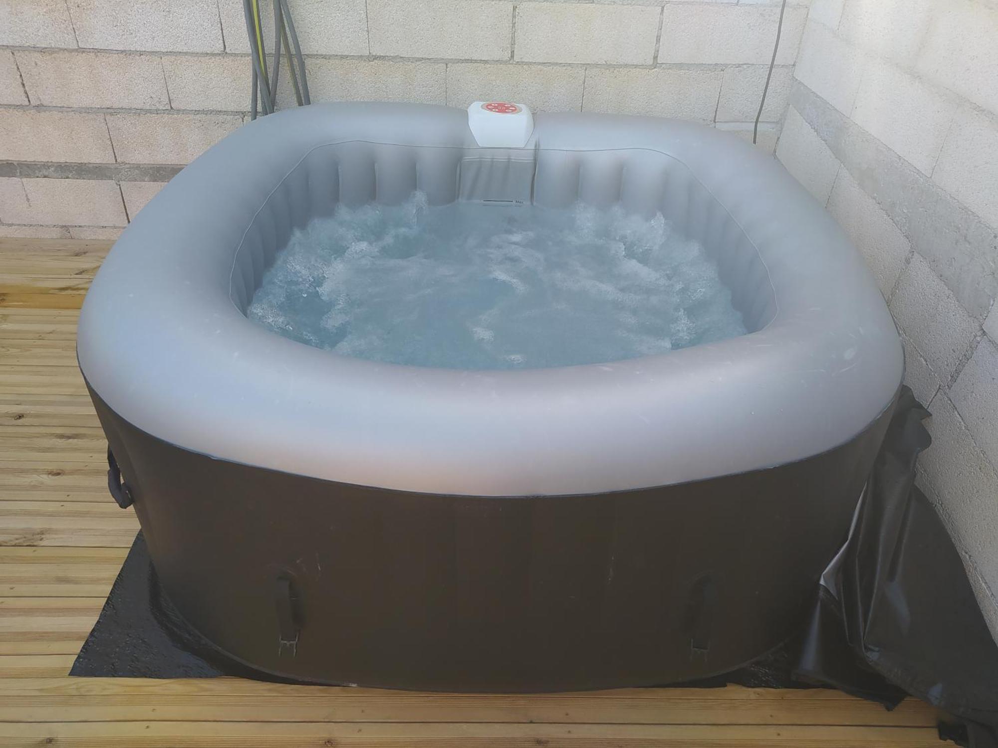Studio Cosy Avec Terrasse Et Jacuzzi A Disposition De Mai A Aout Rians  Eksteriør bilde